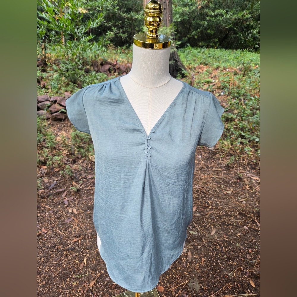 Maison D Amelie Paris Elegant Light‎ Blue Women's Top Size XS